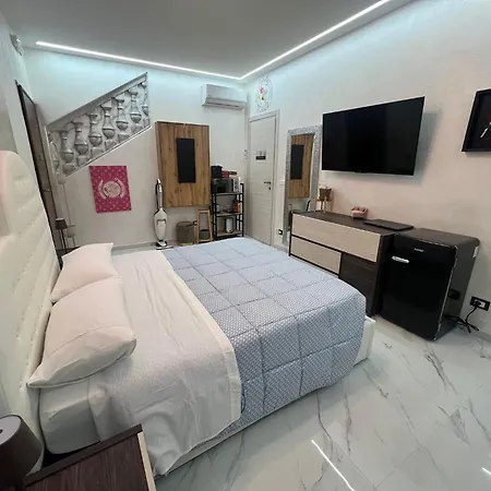 בית הארחה Lovely Homes ג'נובה